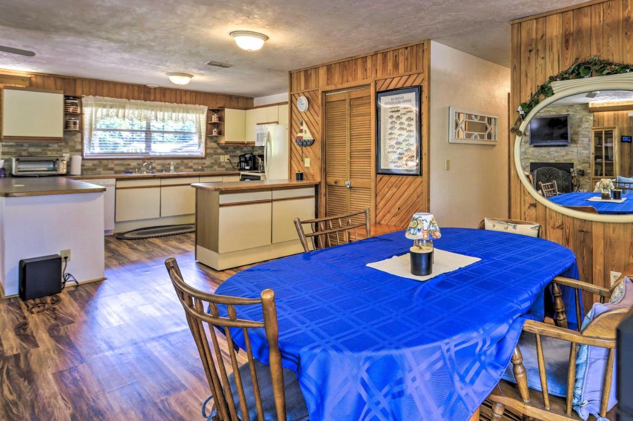 Charming Abode With Dock On The Suwannee River Bell エクステリア 写真